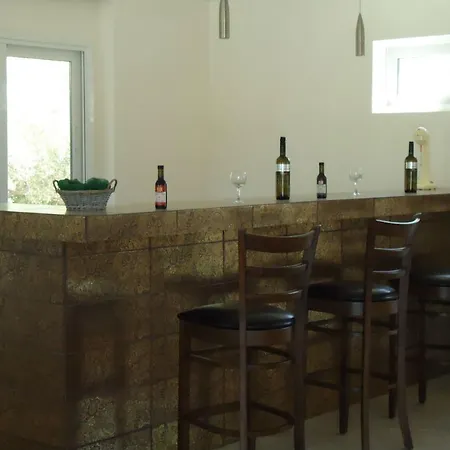 Ai Helis Apartmanhotel Zvoronáta