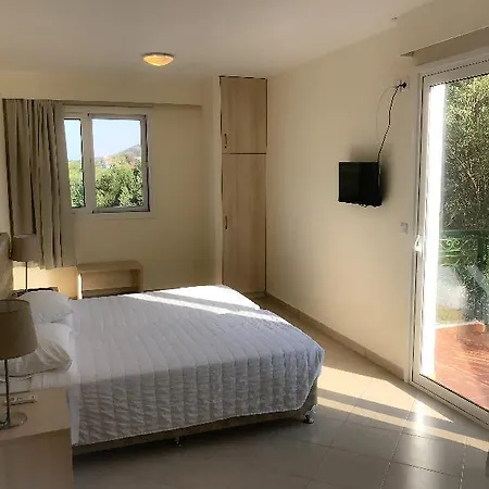 Ai Helis Apartmanhotel 2*