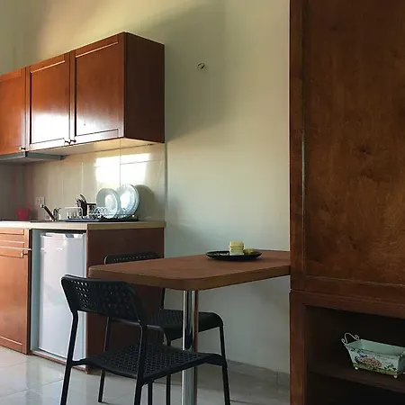 Ai Helis Apart Otel Svoronata